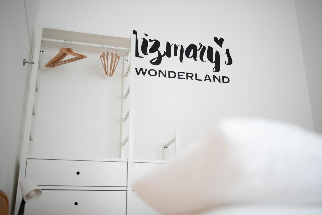Апартаменты Lizmary'S Wonderland Будапешт Экстерьер фото